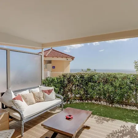 Panoramic View Swimming Pool And Parking Space Apartment